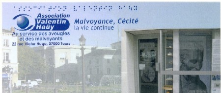 Carton d'invitation pour les journées portes ouvertes de l'association Valentin Haüy
